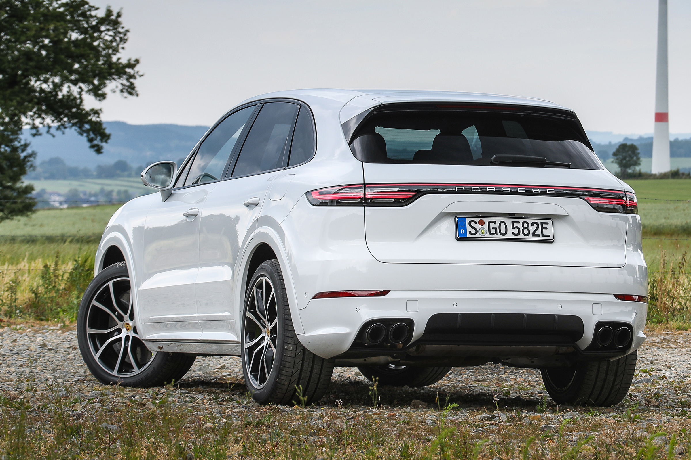 Porsche Cayenne Turbo S E-Hybrid - rear 3/4 static