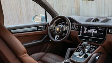 Porsche Cayenne Turbo S E-Hybrid - interior