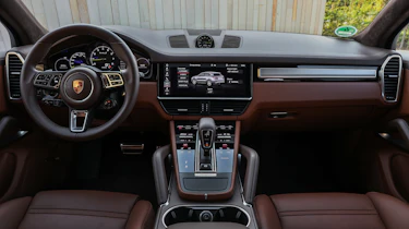 Porsche Cayenne Turbo S E-Hybrid - interior