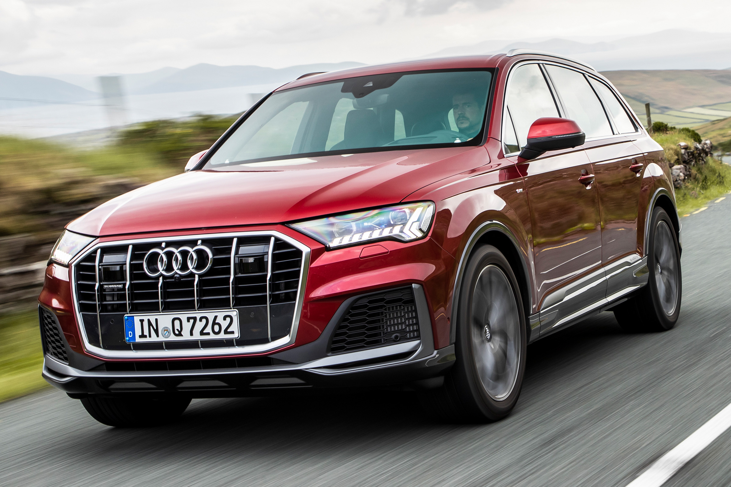 Audi Q7 55 TFSI - front tracking