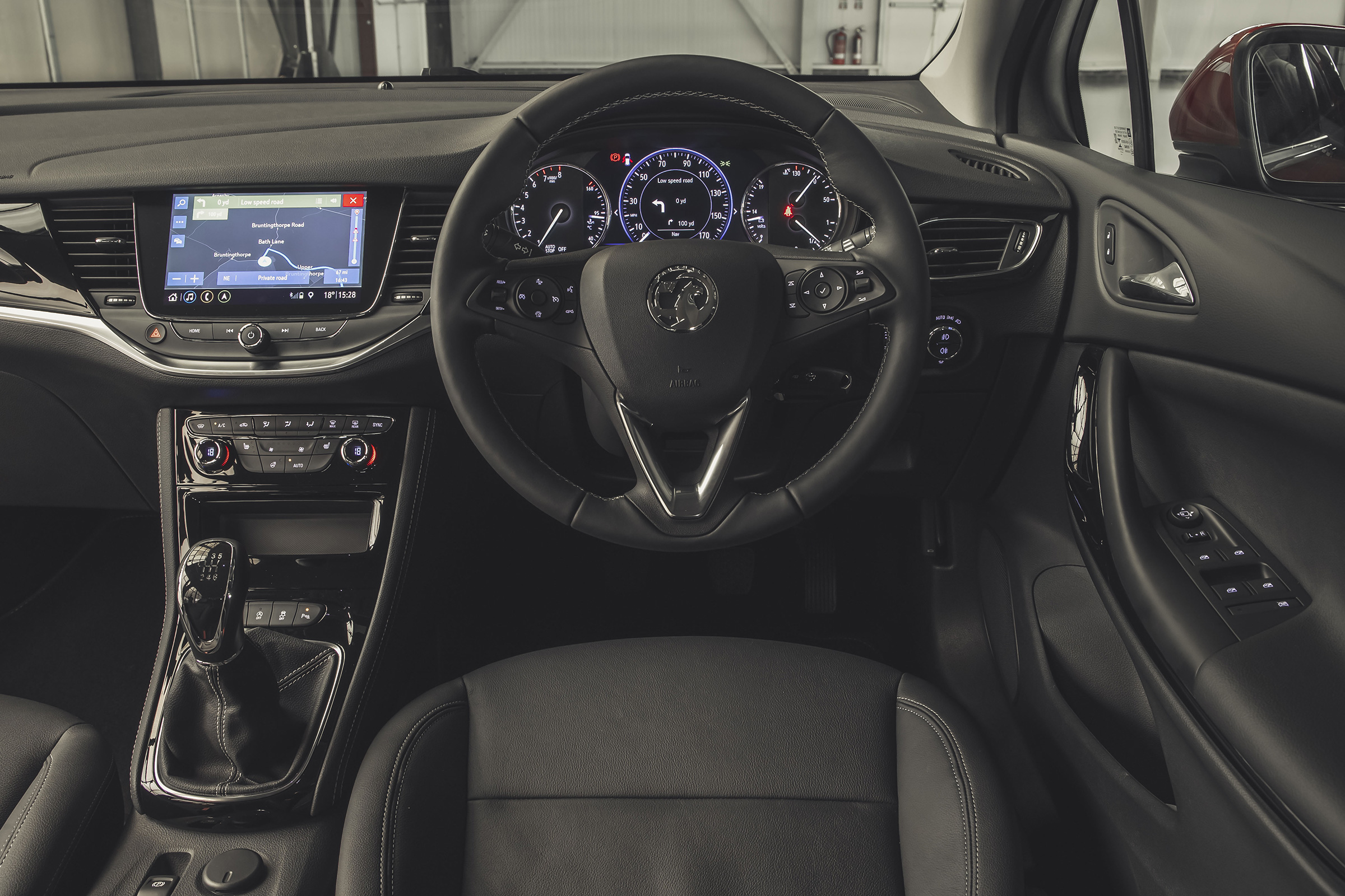Vauxhall Astra 2019 facelift - interior