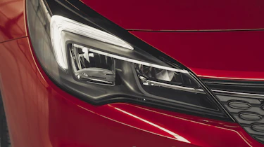 Vauxhall Astra 2019 facelift - headlight