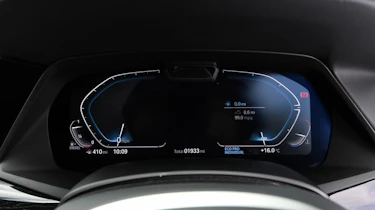 BMW X7 - dials