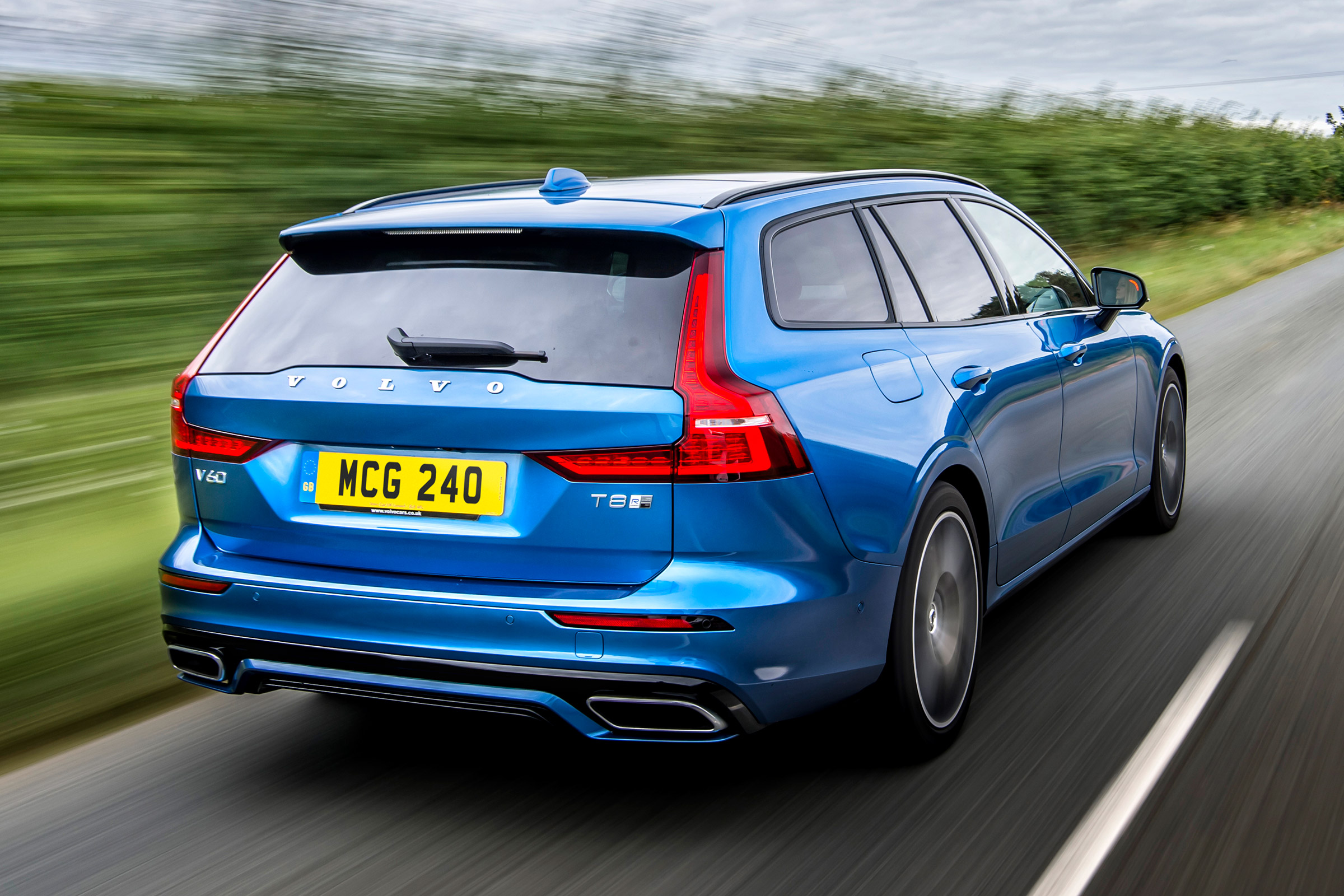 Volvo V60 T8 Twin Engine - rear