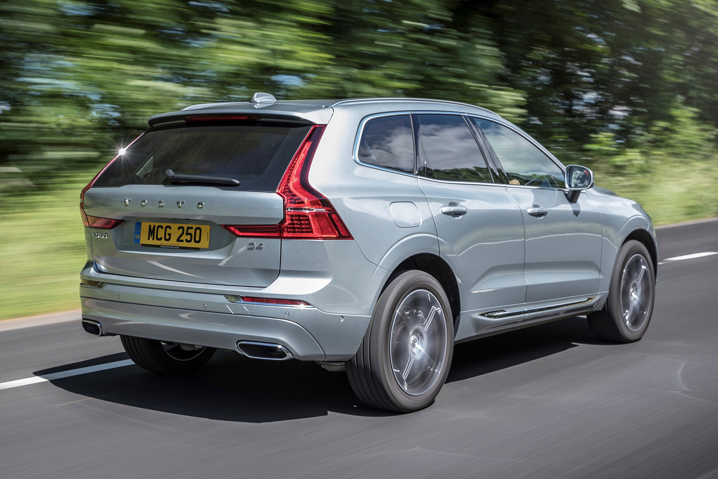 Volvo XC60 D4 - rear
