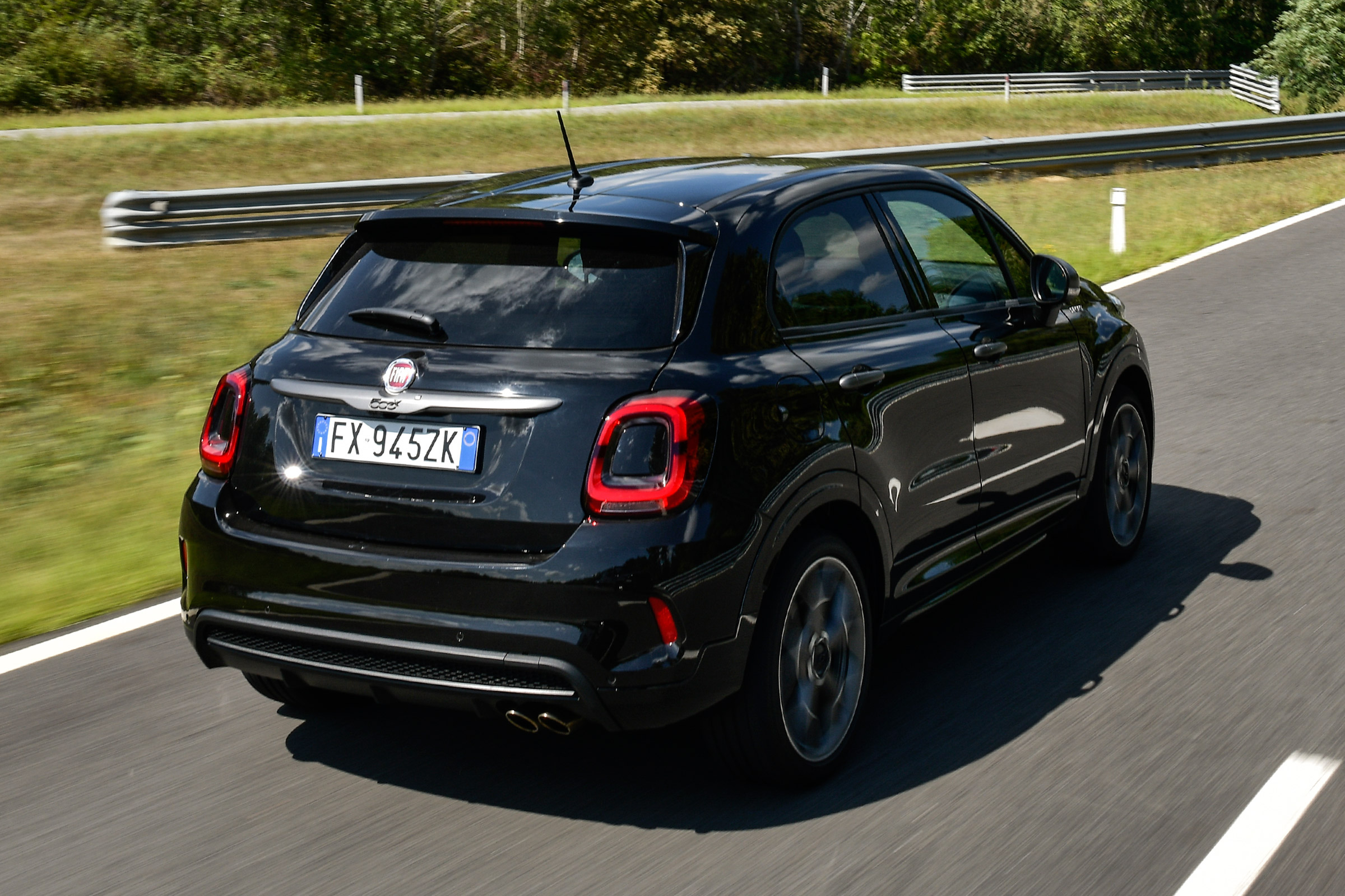 Fiat 500 X Sport - rear