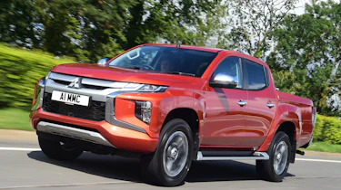 Mitsubishi L200 - front