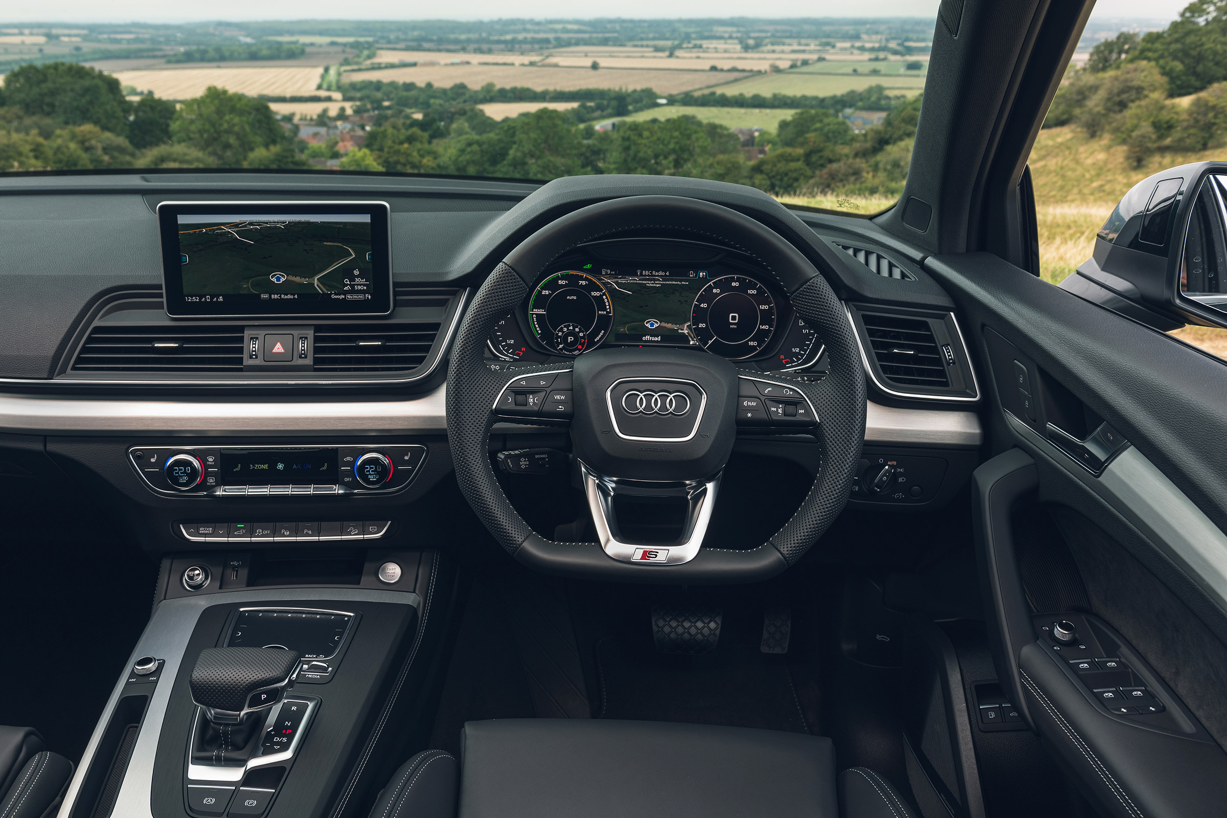 Audi Q5 55 TFSI e - dash
