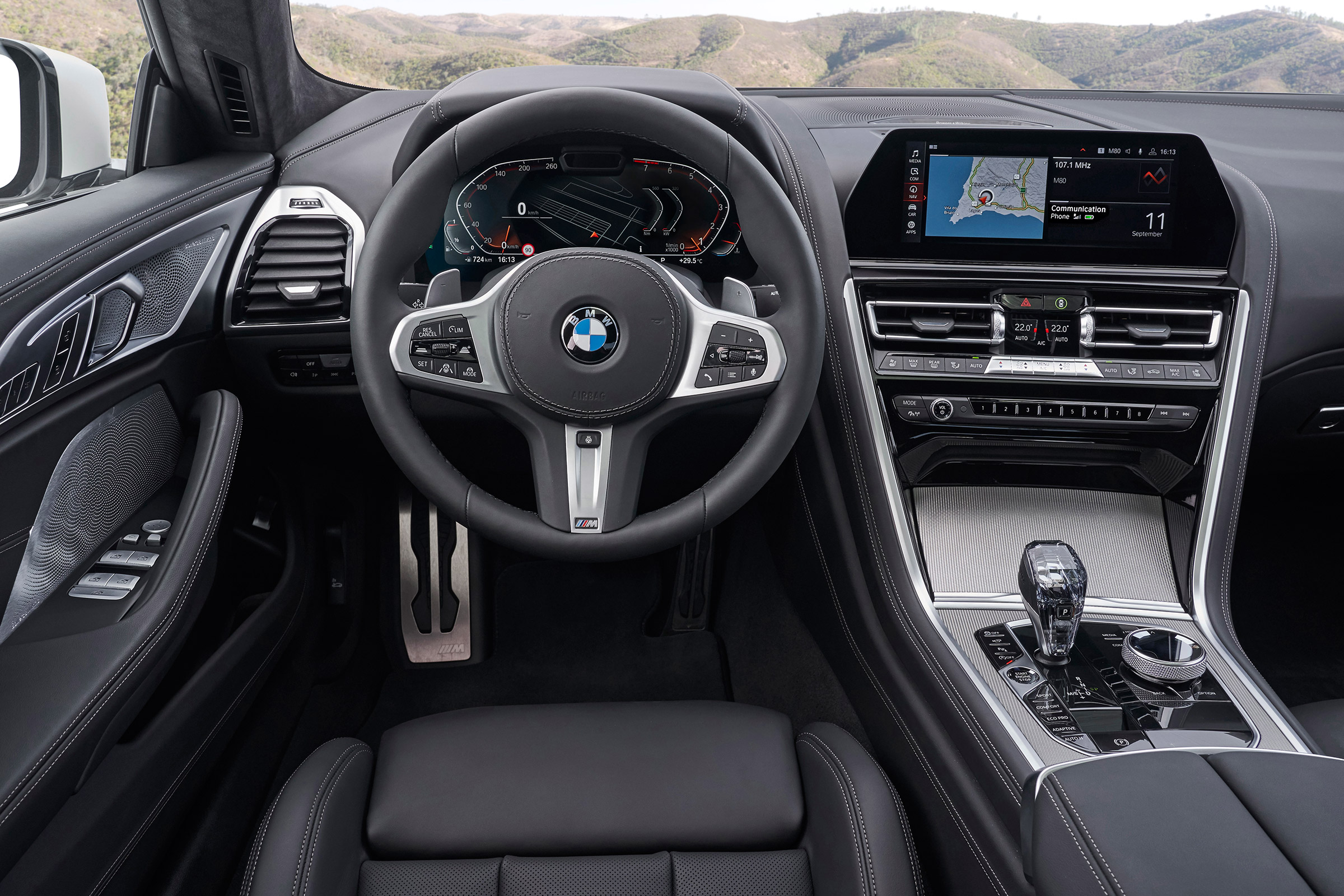 BMW 8 Series Gran Coupe - dash