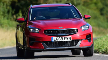 Kia XCeed - front cornering