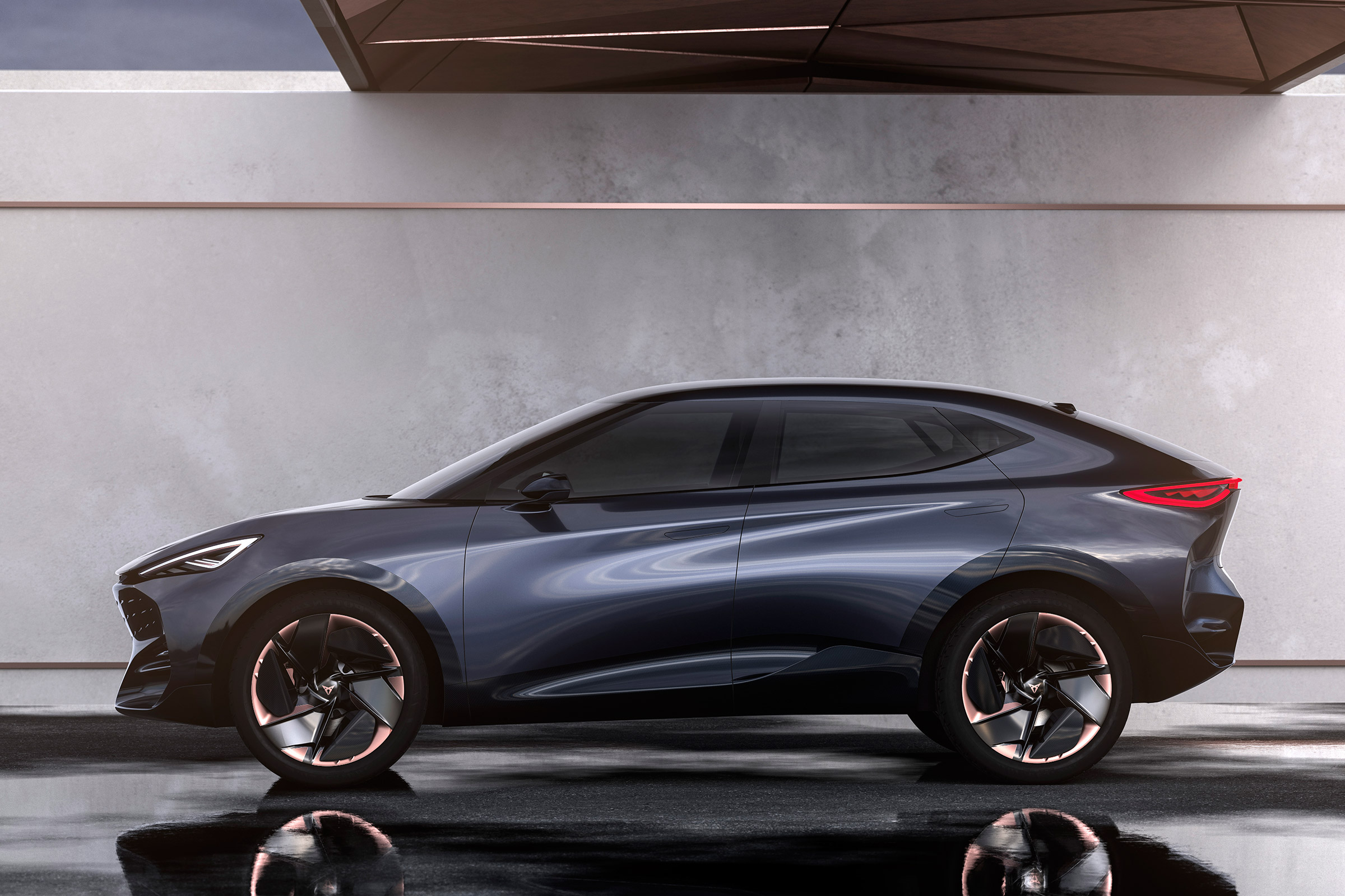 Cupra Tavascan - side