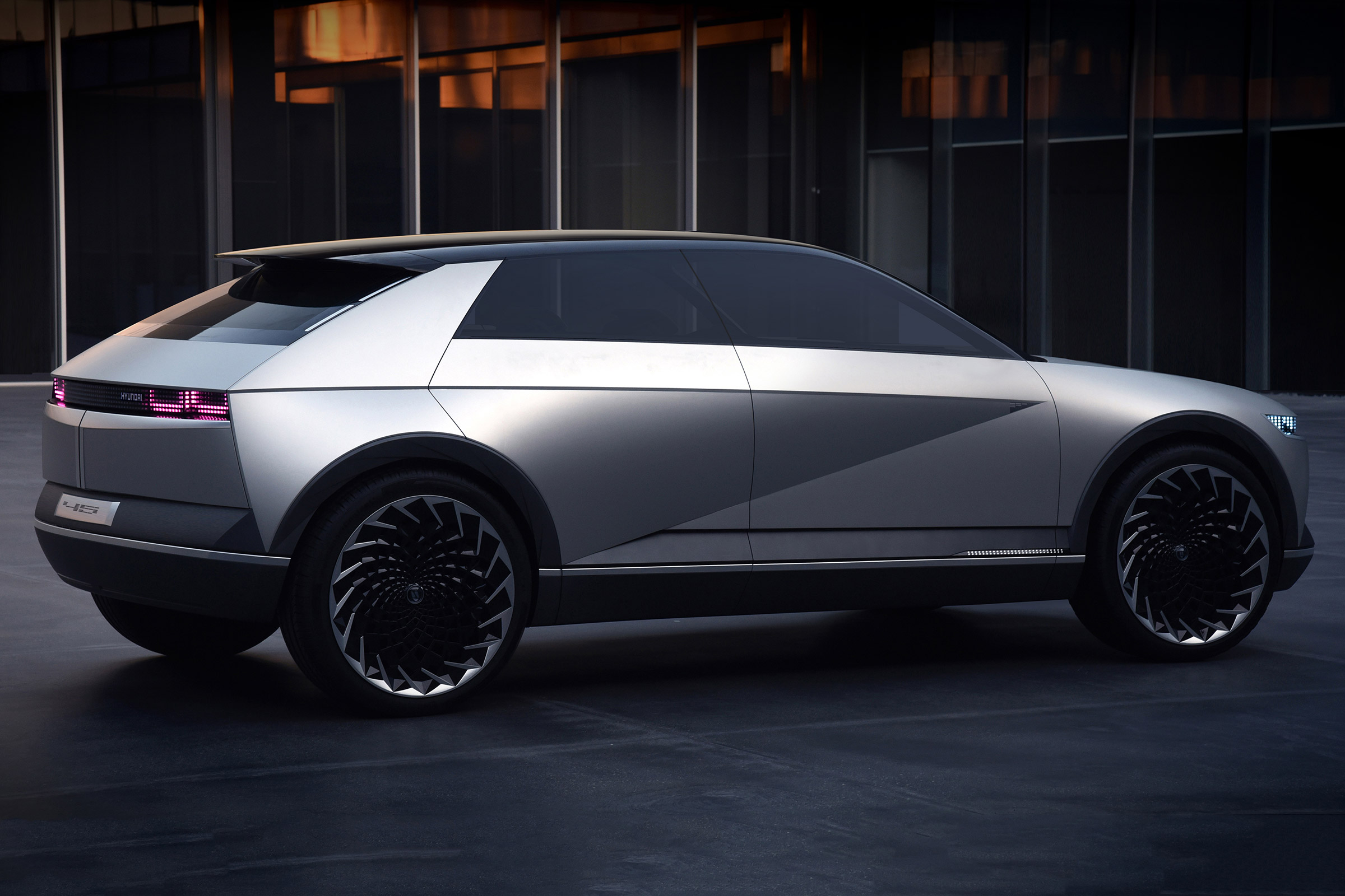 Hyundai 45 Concept - rear/side