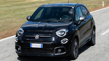 Fiat 500 X Sport - front tracking