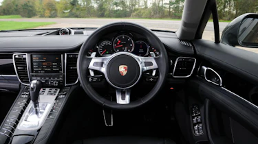 Used Porsche Panamera - dash