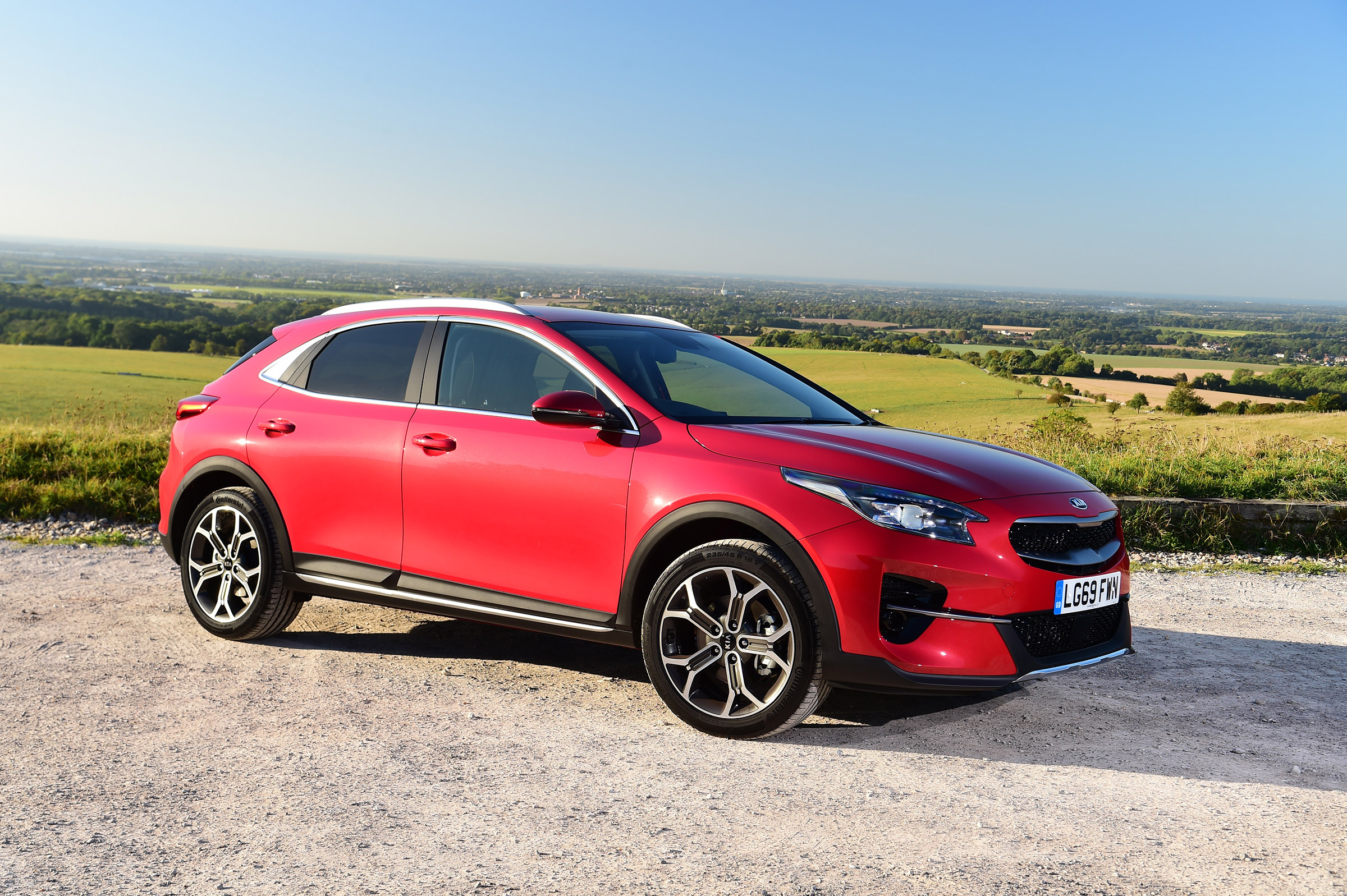 Kia XCeed - front static