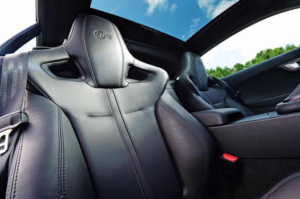 Used Jaguar F-Type - seats