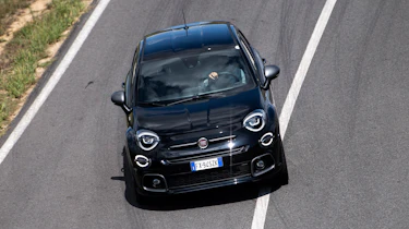 Fiat 500 X Sport - front cornering