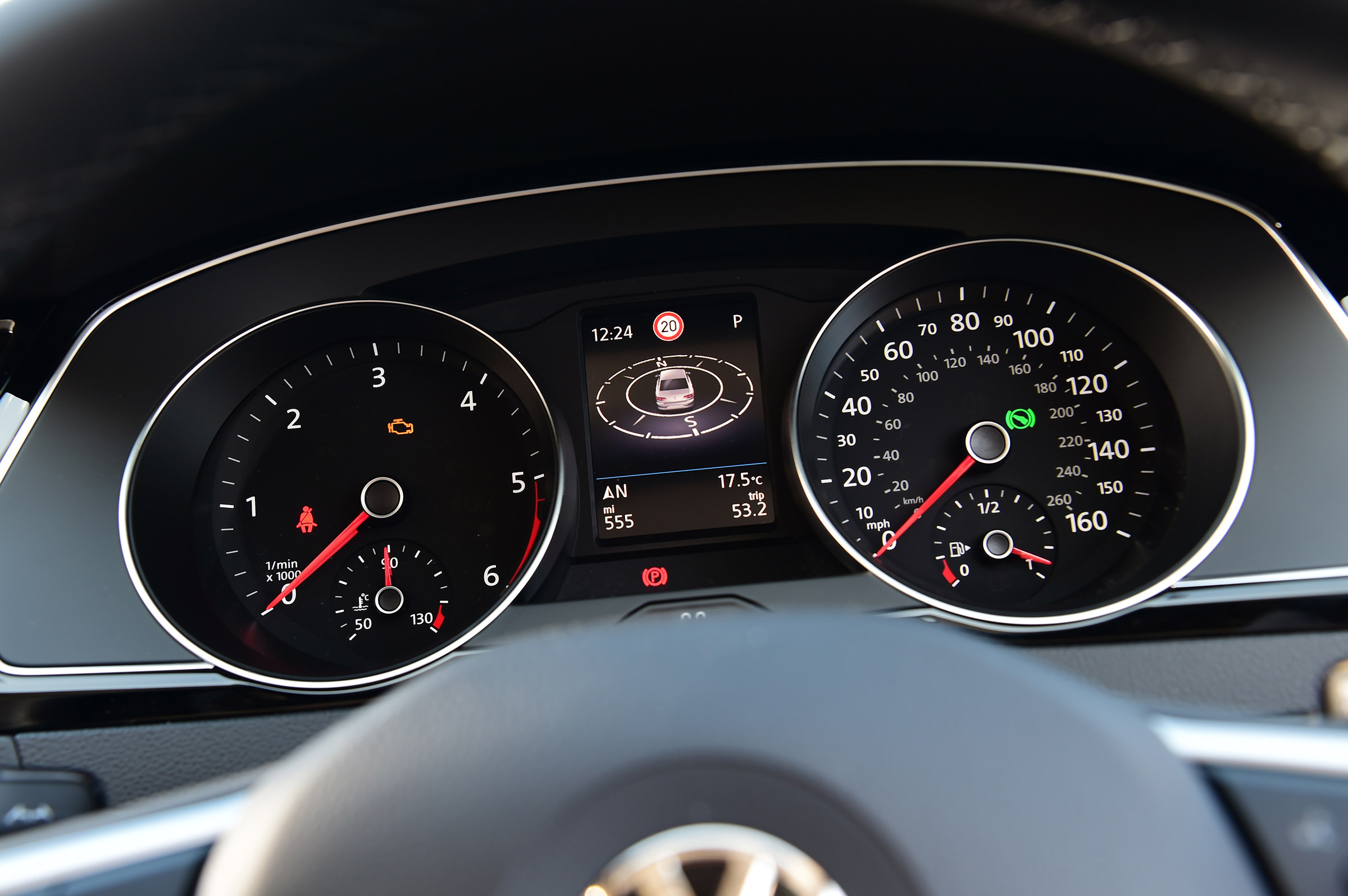 Volkswagen Passat - dials