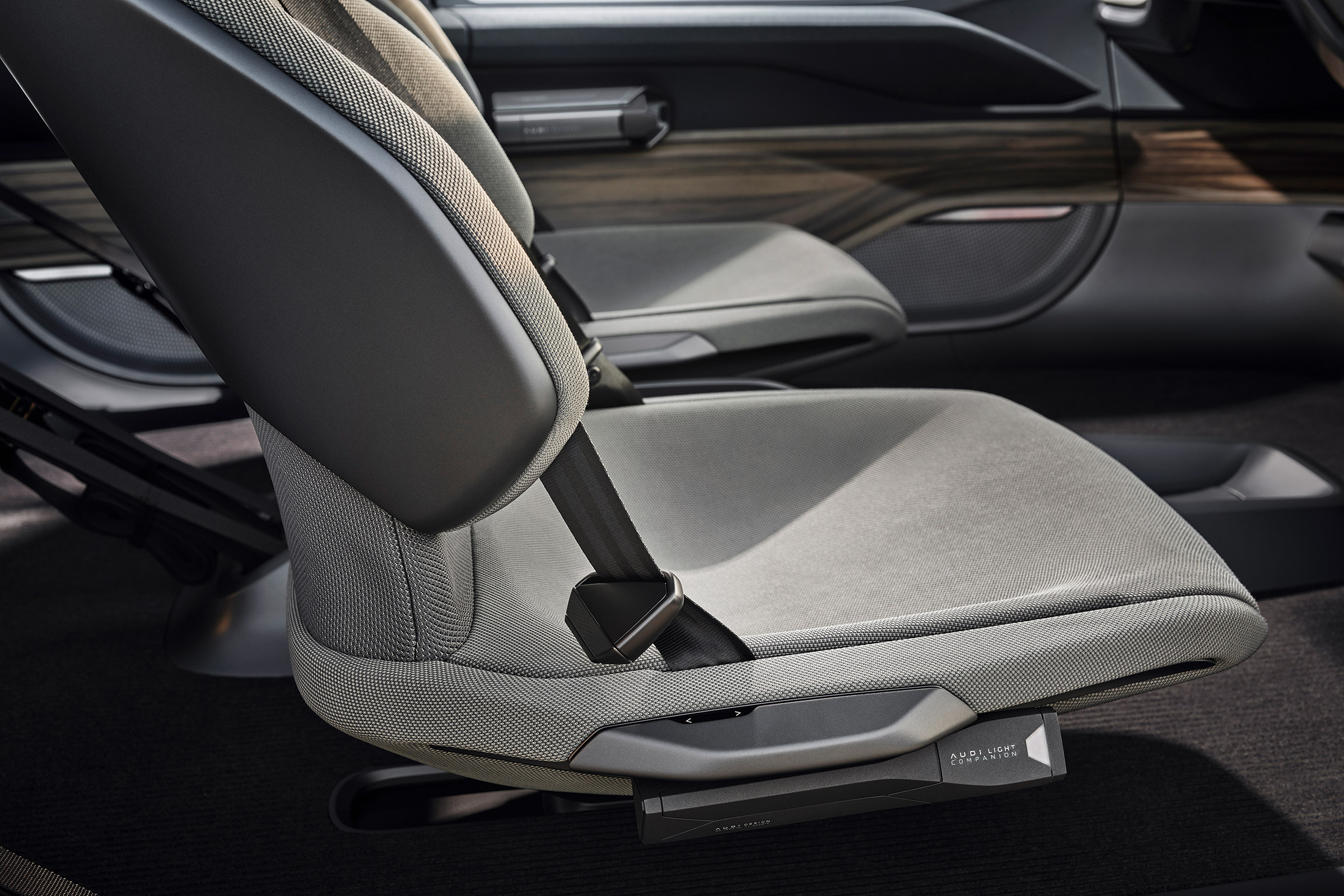 Audi AI:TRAIL concept - seats