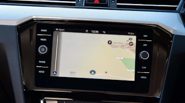 Volkswagen Passat - sat-nav