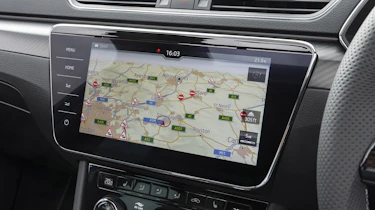 Skoda Superb - sat-nav