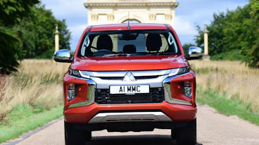 Mitsubishi L200 - front static