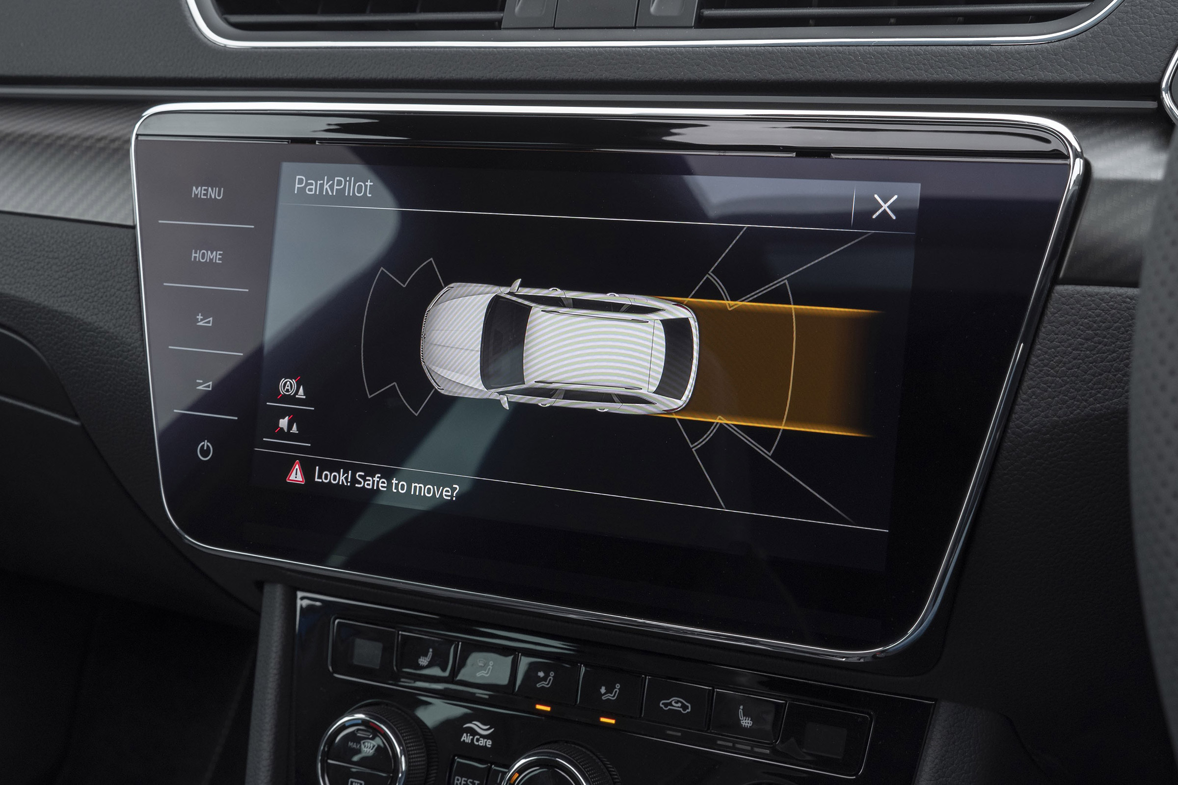 Skoda Superb - parking assist