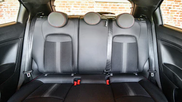 Fiat 500 X Sport - back seats
