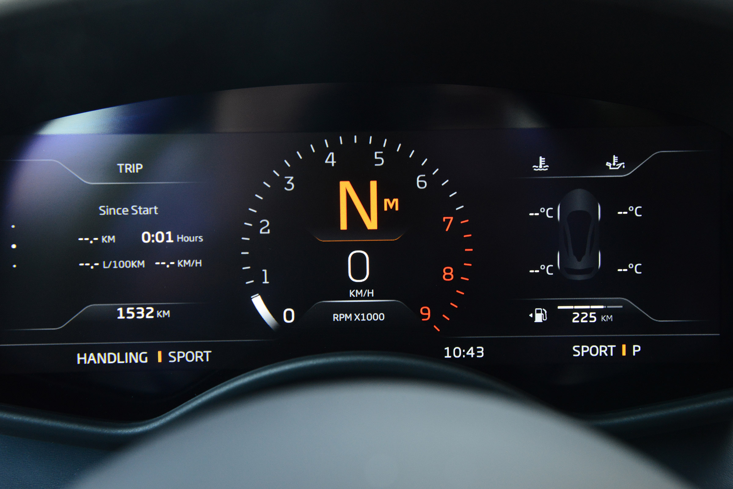 McLaren GT - dials