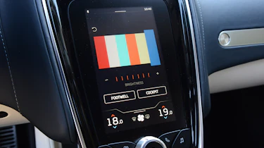 McLaren GT - infotainment