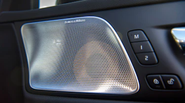 Volvo V60 T8 Twin Engine - speaker