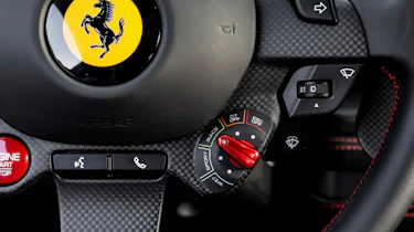 Ferrari F8 Tributo - drive mode