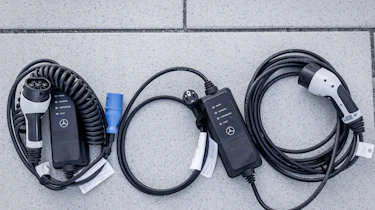 Mercedes A 250 e - charging cables