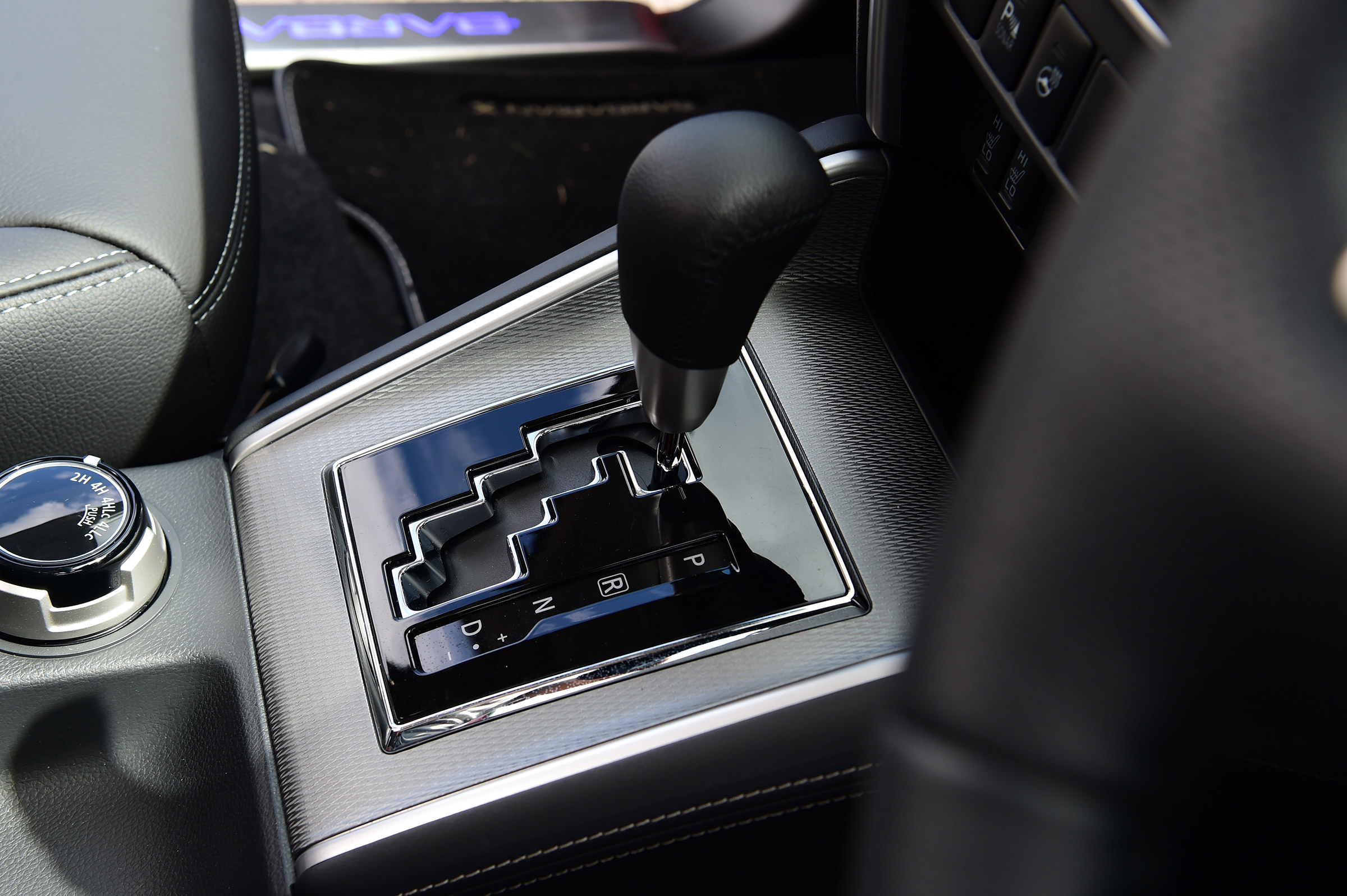 Mitsubishi L200 - transmission