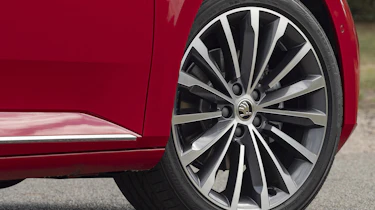 Skoda Superb - wheel