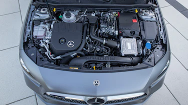 Mercedes A 250 e - engine