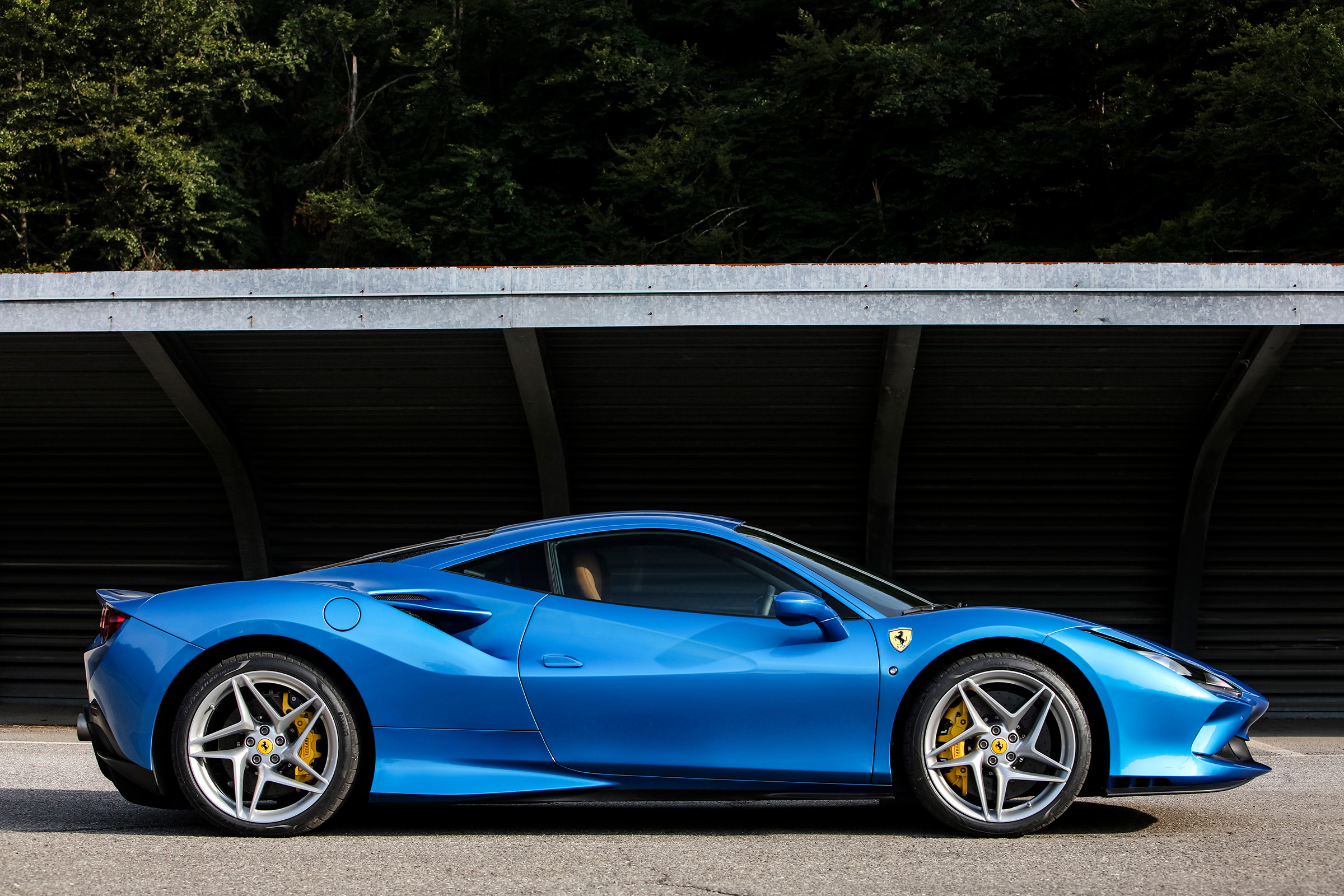 Ferrari F8 Tributo - side static