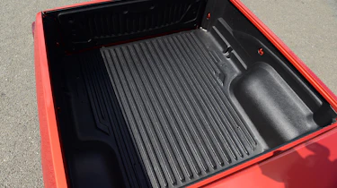 Mitsubishi L200 - load bay