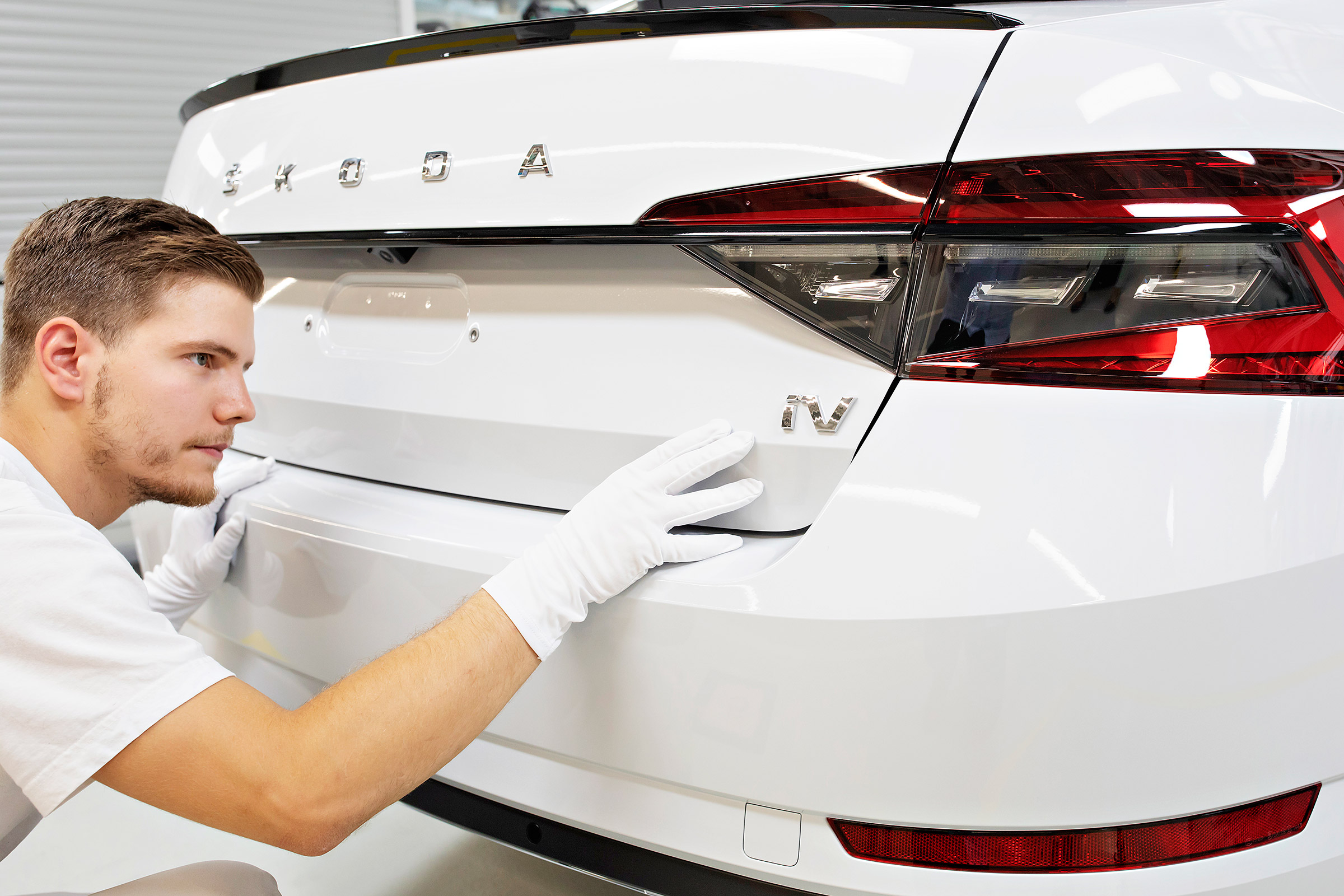 Skoda Superb iV - rear badge