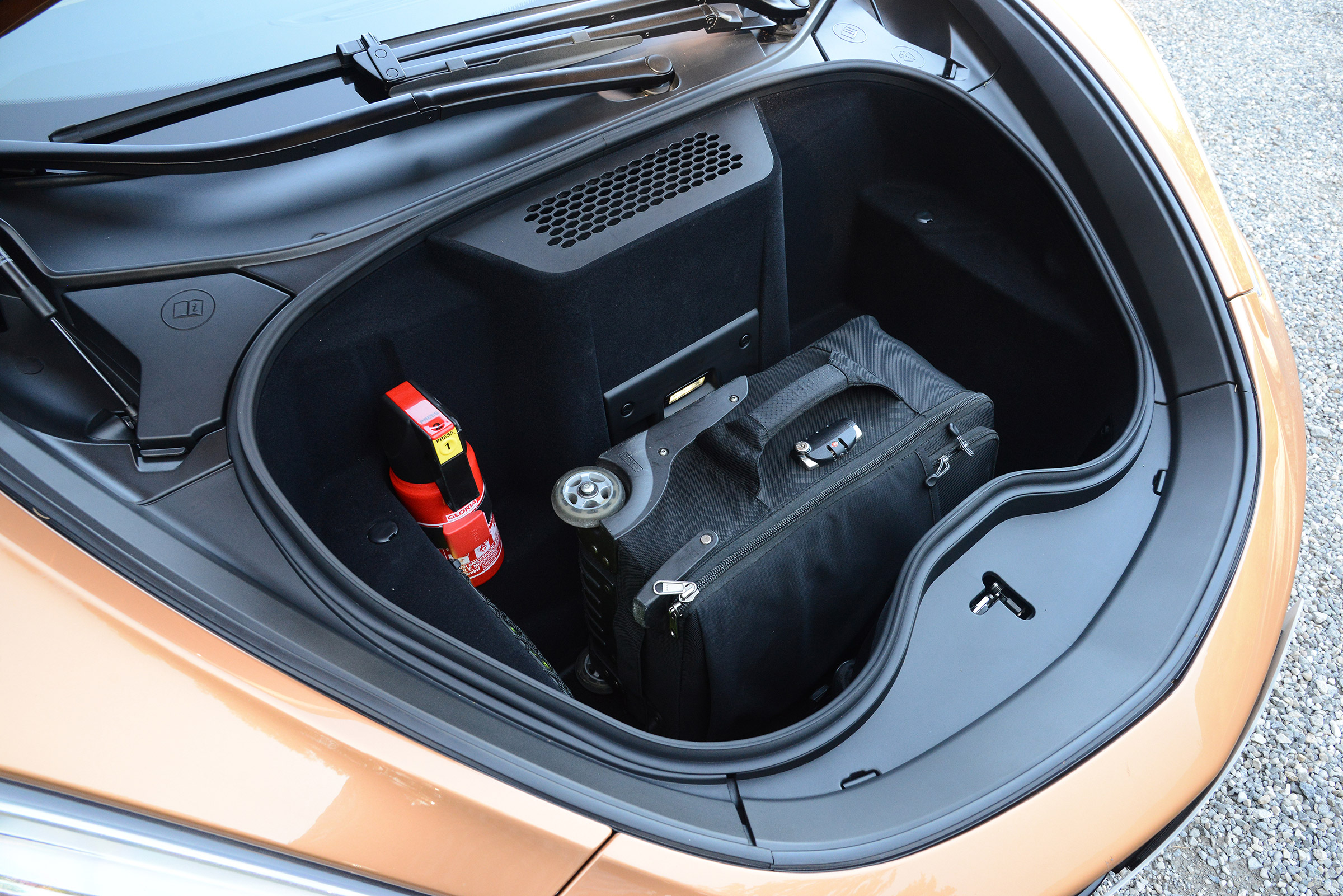 McLaren GT - front storage