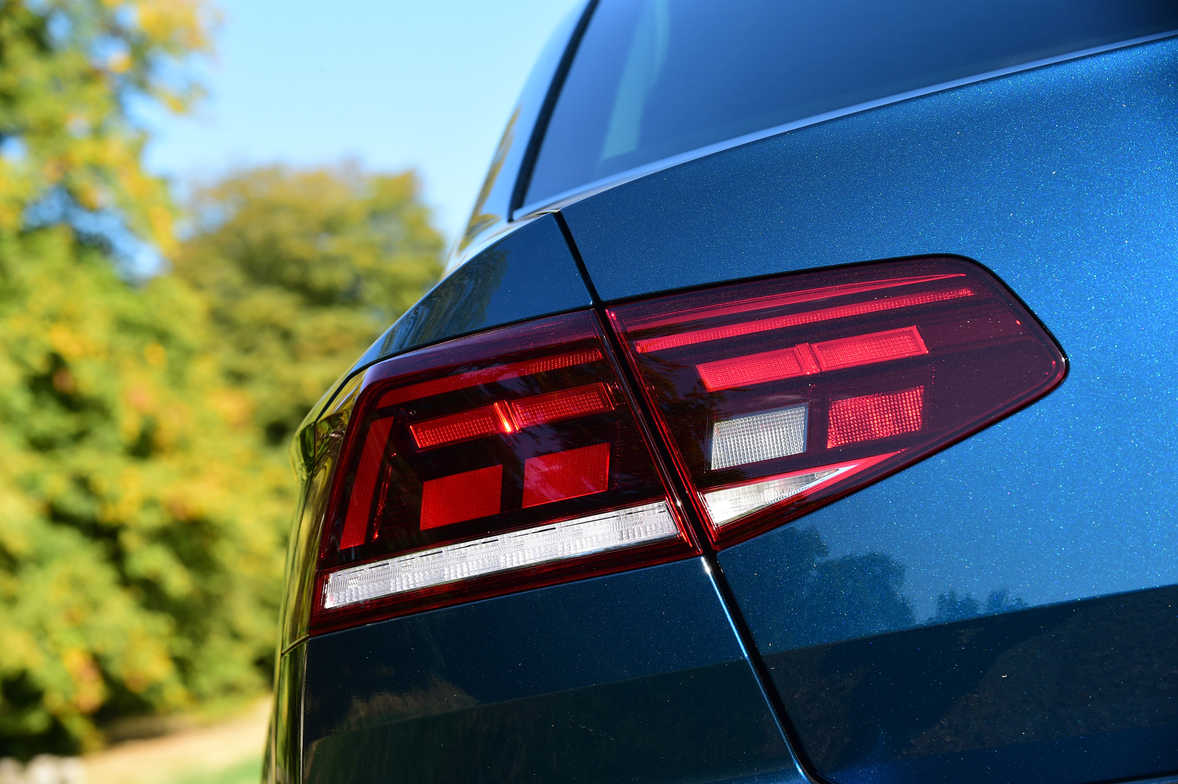 Volkswagen Passat - rear light