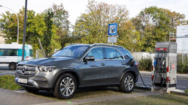 Mercedes GLE 350 de - charging
