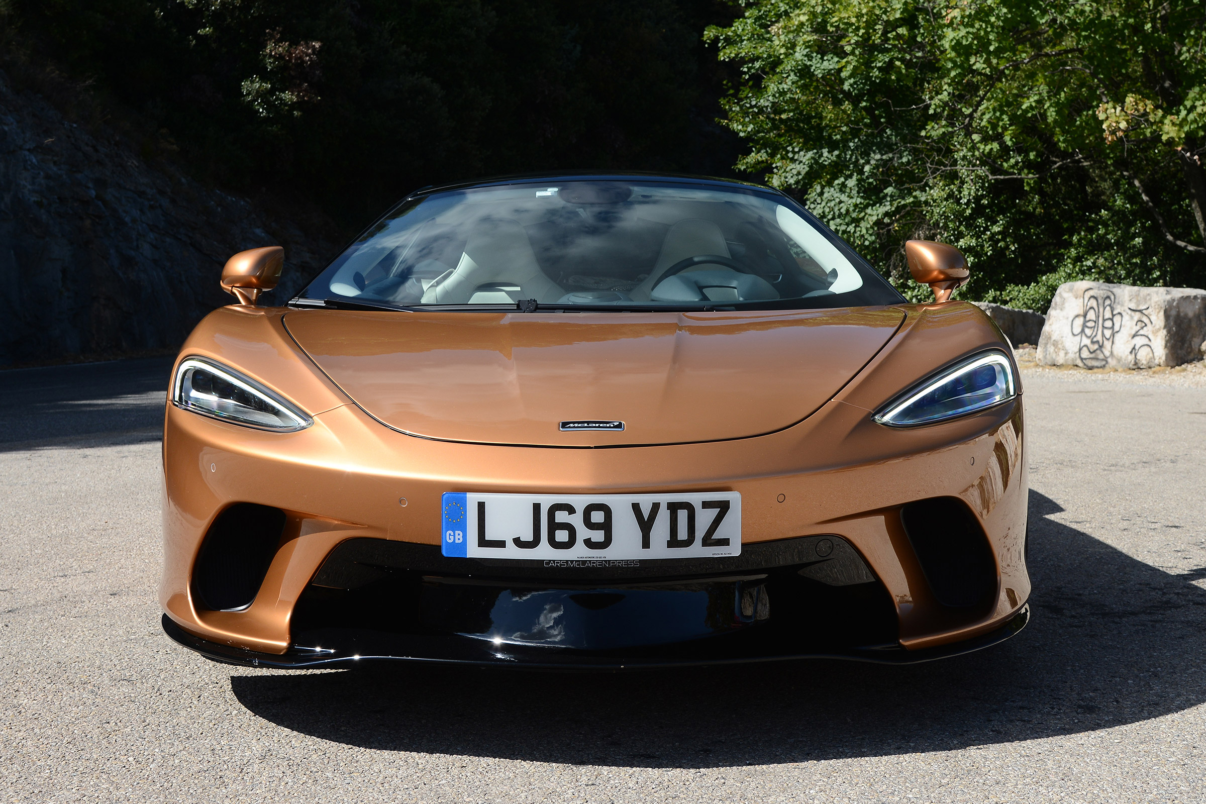 McLaren GT - full front
