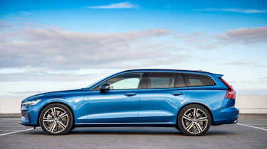 Volvo V60 T8 Twin Engine - side static