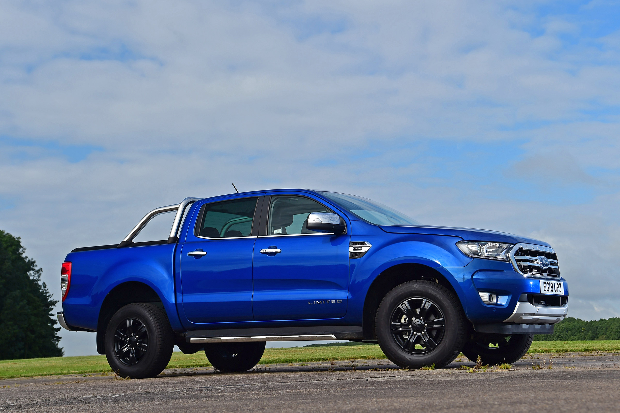 Ford Ranger - front static