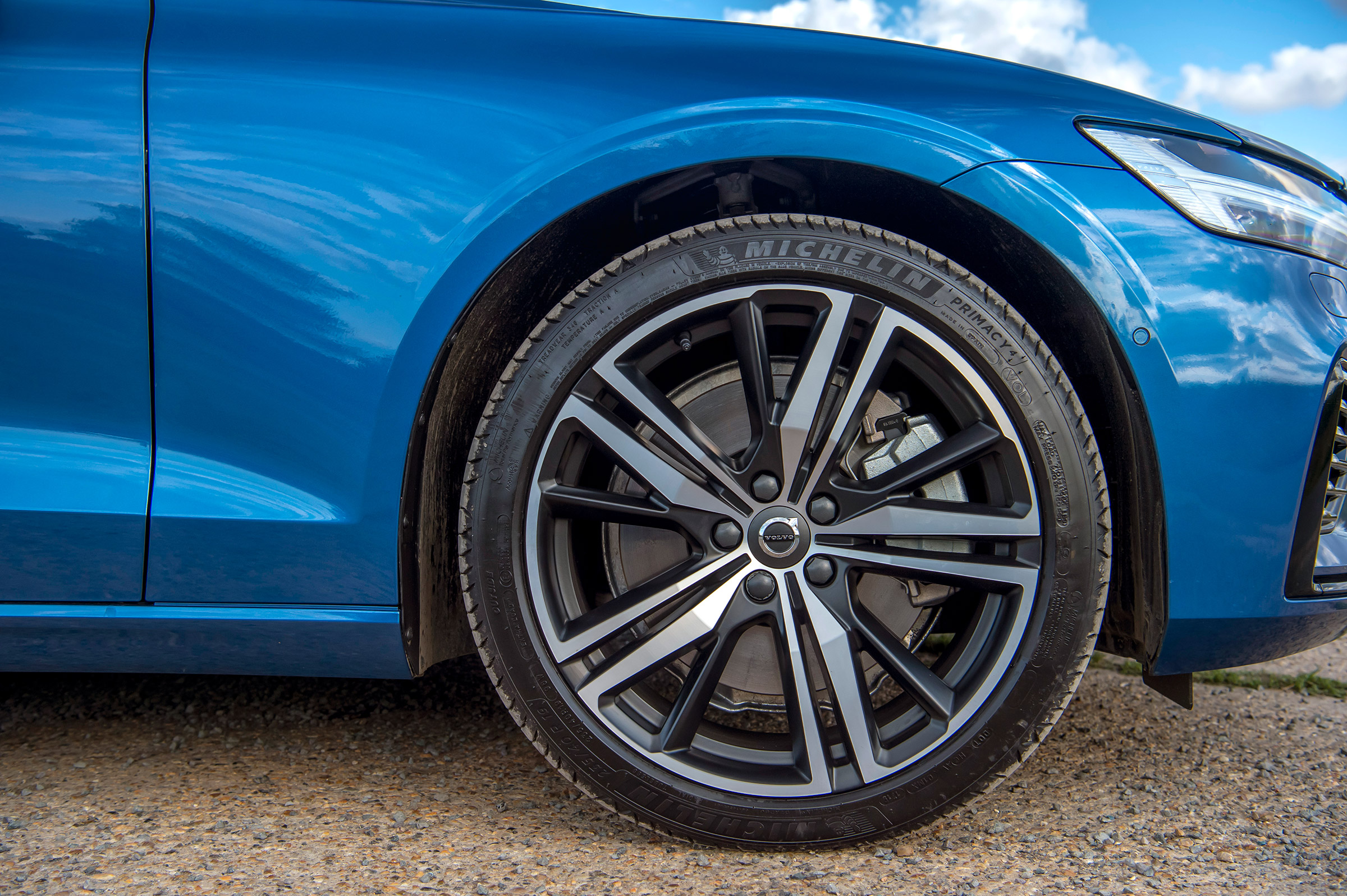 Volvo V60 T8 Twin Engine - wheel