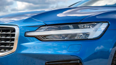 Volvo V60 T8 Twin Engine - front light