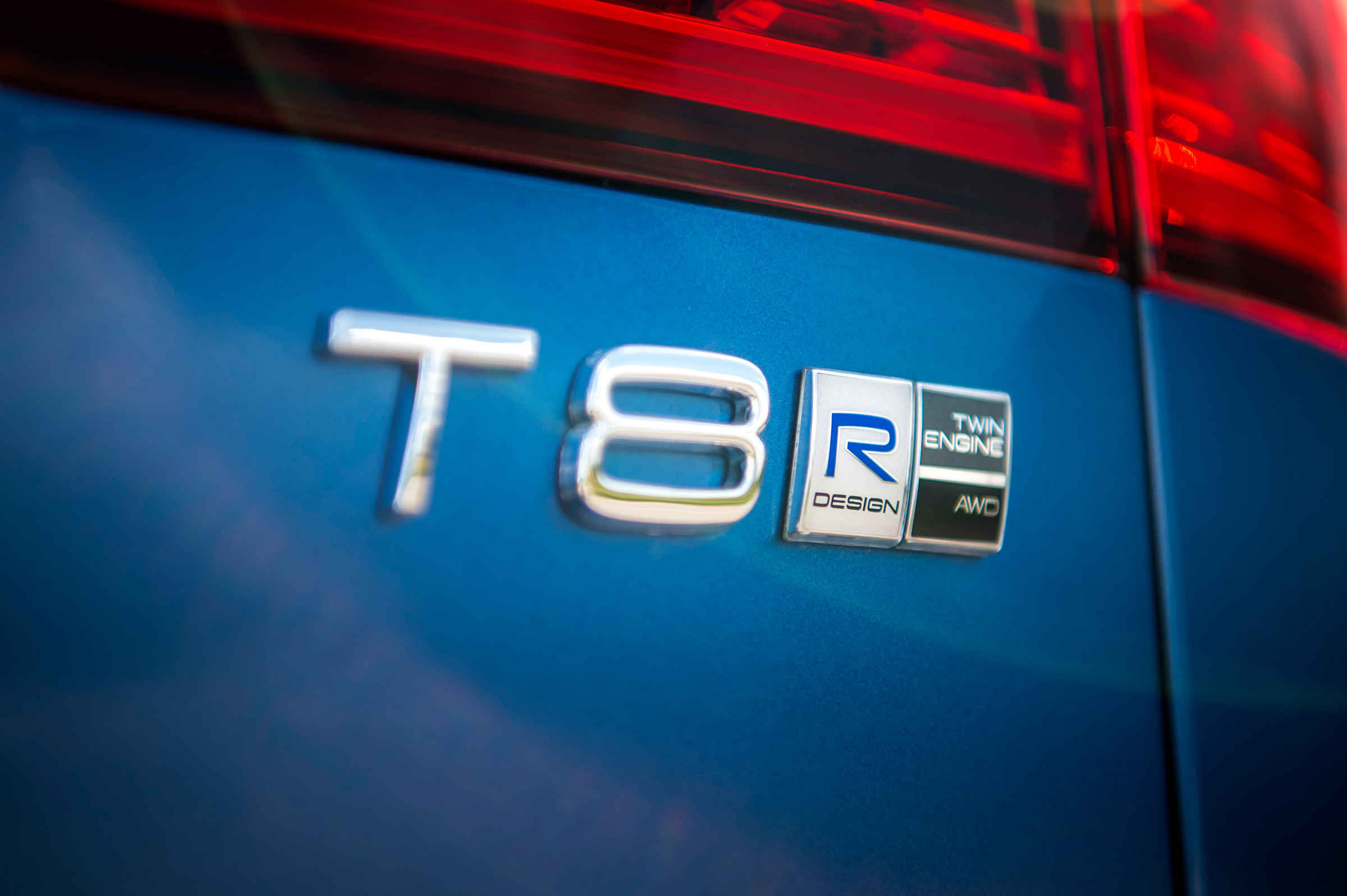 Volvo V60 T8 Twin Engine - T8 badge