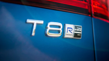Volvo V60 T8 Twin Engine - T8 badge