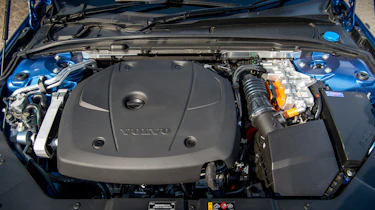 Volvo V60 T8 Twin Engine - engine